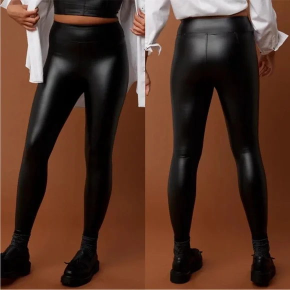 OFFLINE By Aerie Real Luxe Faux Leather Leggings Black NWT Size XS Short - Picture 2 of 10